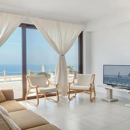 Villa Anemomilos *